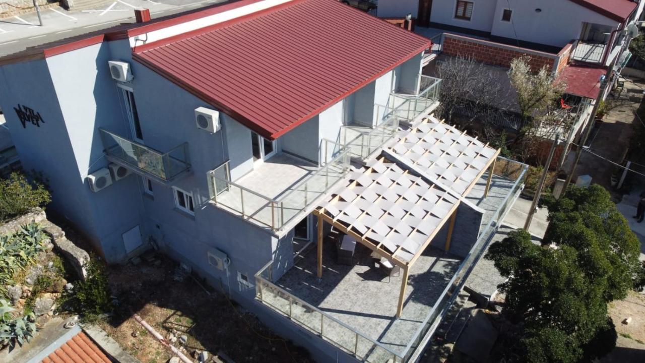 Vila Velvet Hotel Starigrad Paklenica Bagian luar foto