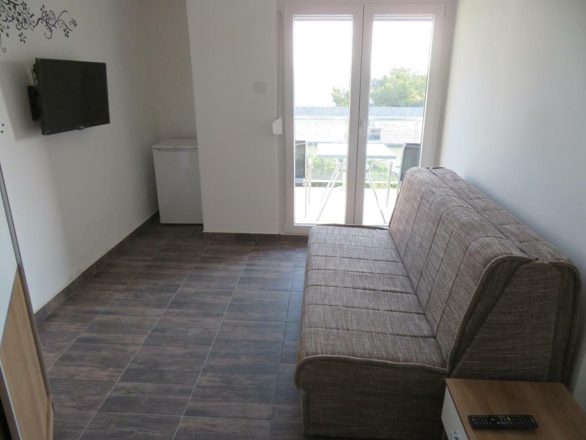 Vila Velvet Hotel Starigrad Paklenica Bagian luar foto
