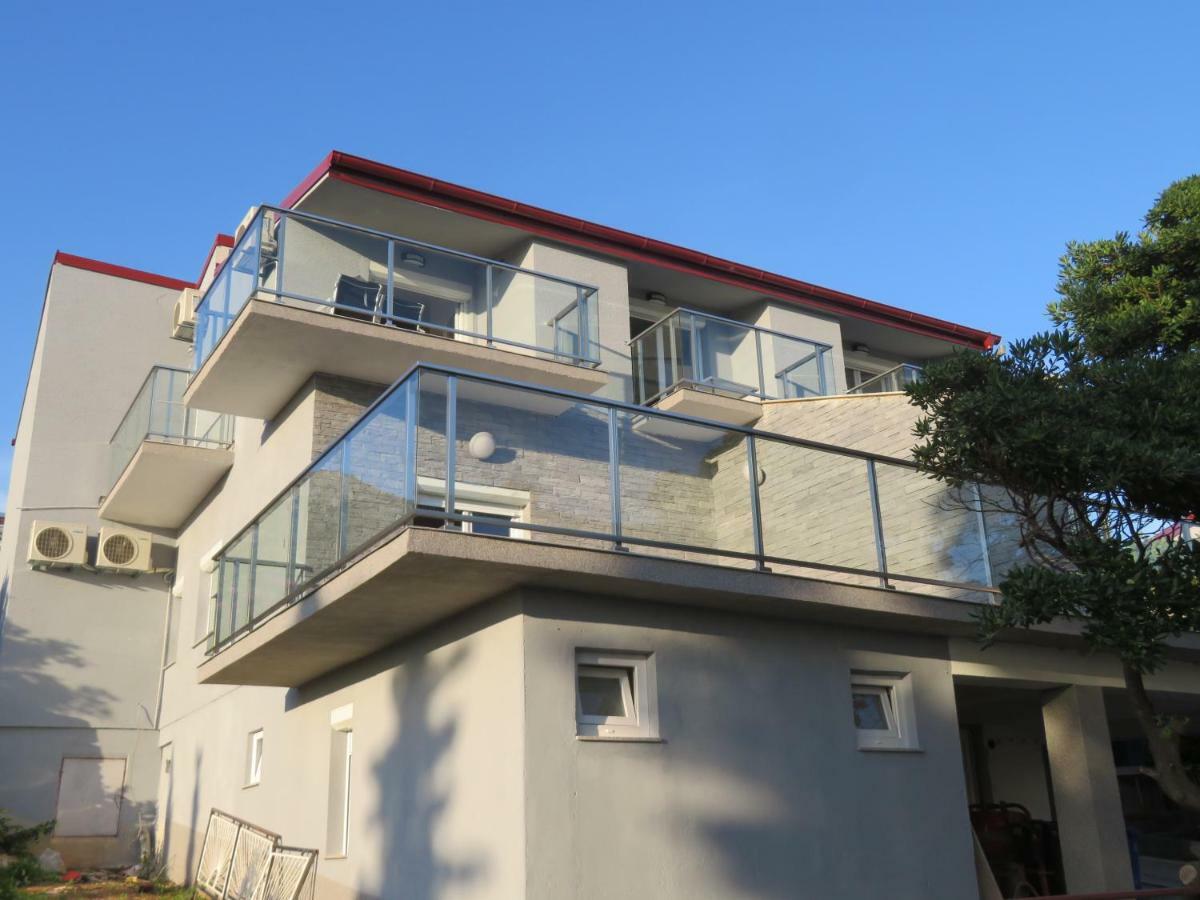 Vila Velvet Hotel Starigrad Paklenica Bagian luar foto