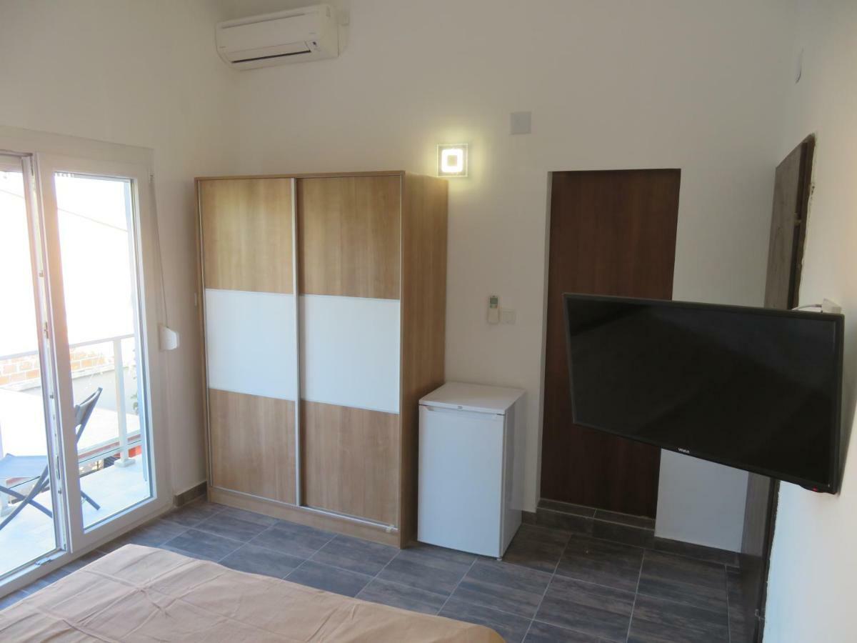 Vila Velvet Hotel Starigrad Paklenica Bagian luar foto