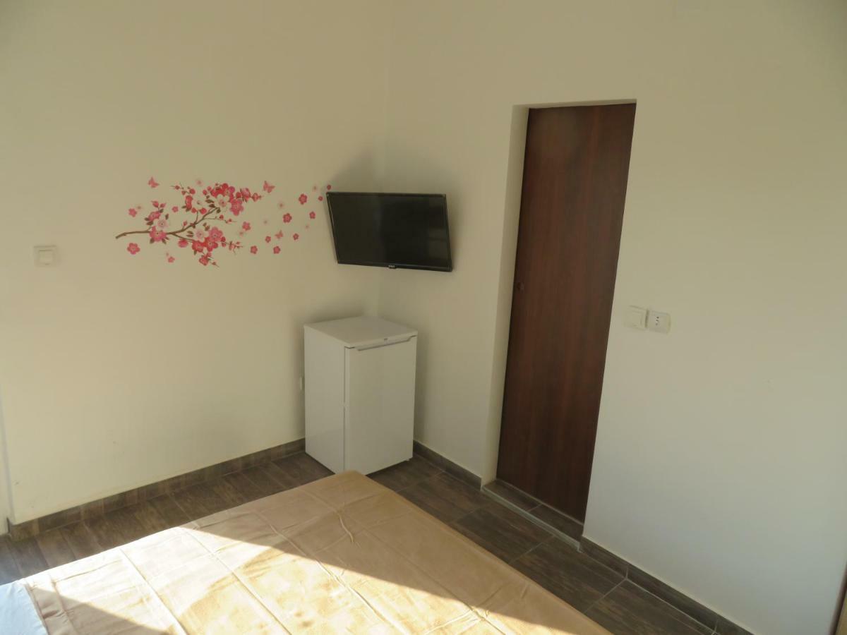 Vila Velvet Hotel Starigrad Paklenica Bagian luar foto